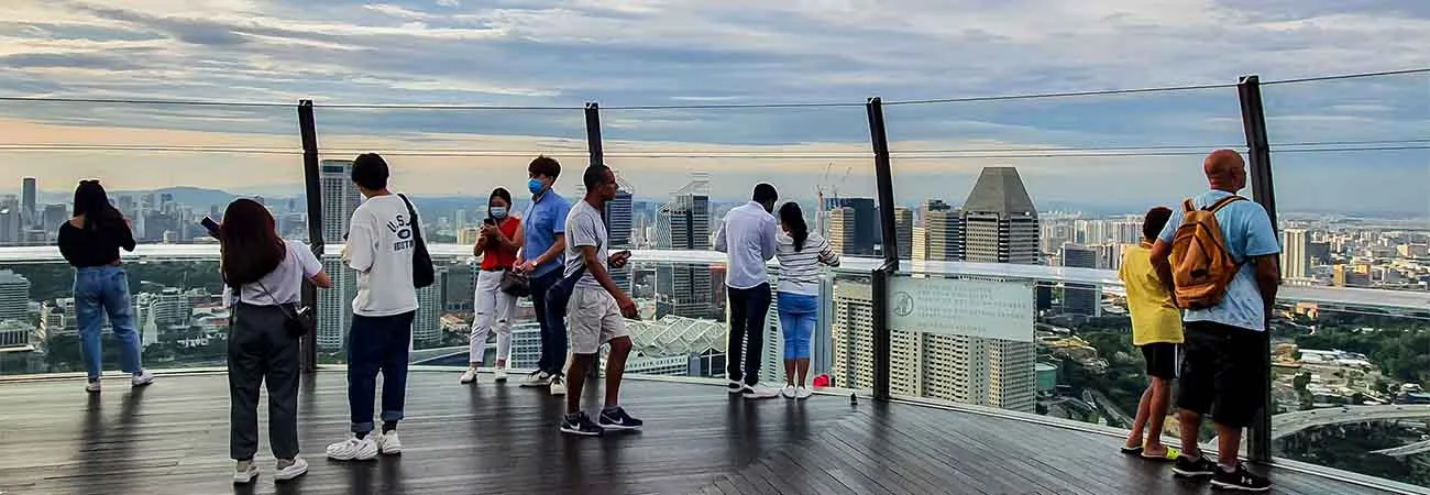 https://d1i3enf1i5tb1f.cloudfront.net/Tour-Images/false-5354/marina-bay-sands-observation-deck.jpg